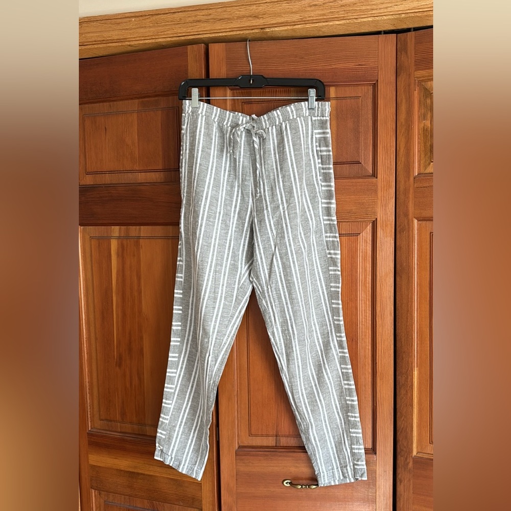 BCBG striped linen/cotton size small pants